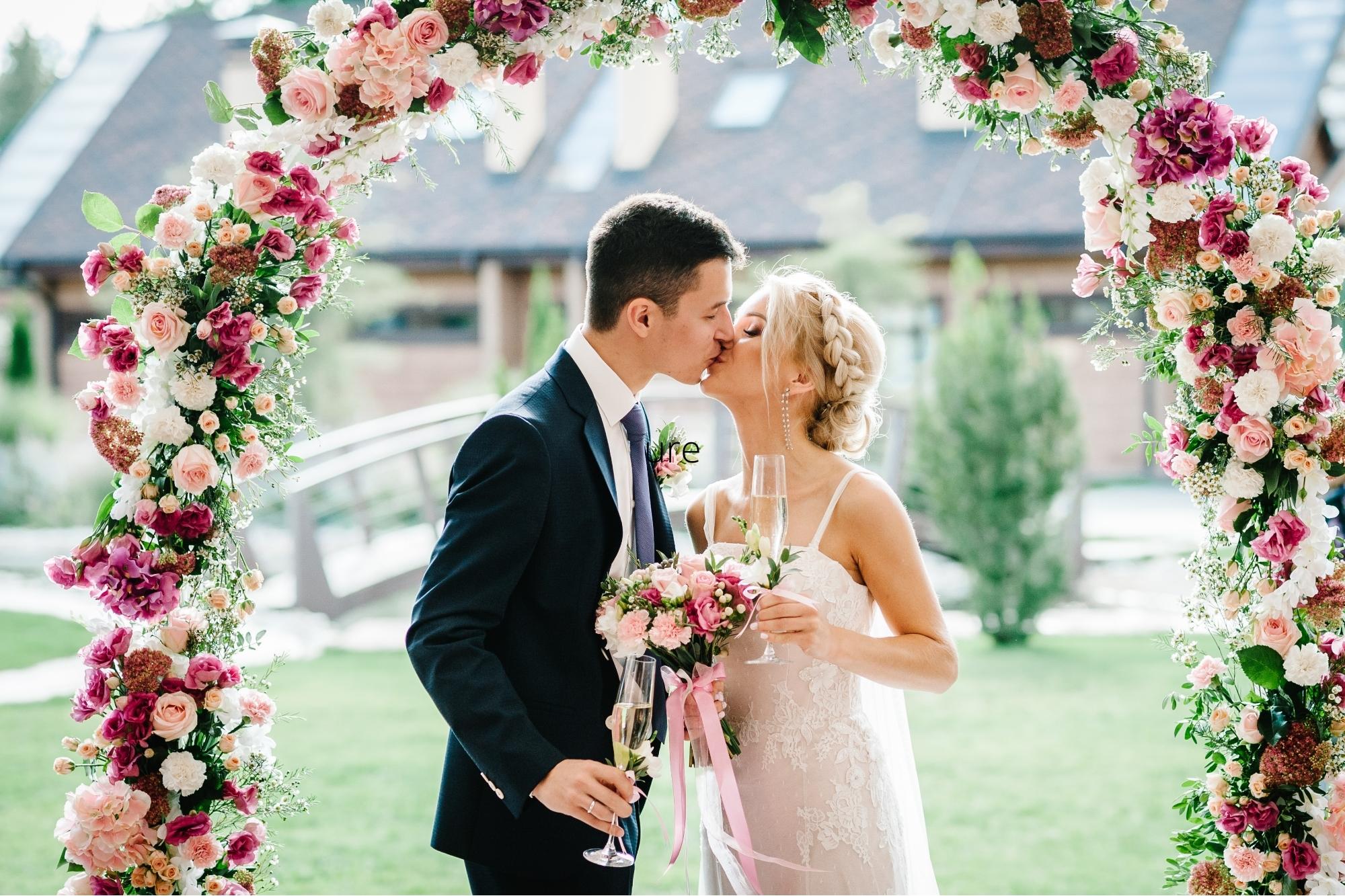 Guide To Winter Weddings And Decorations